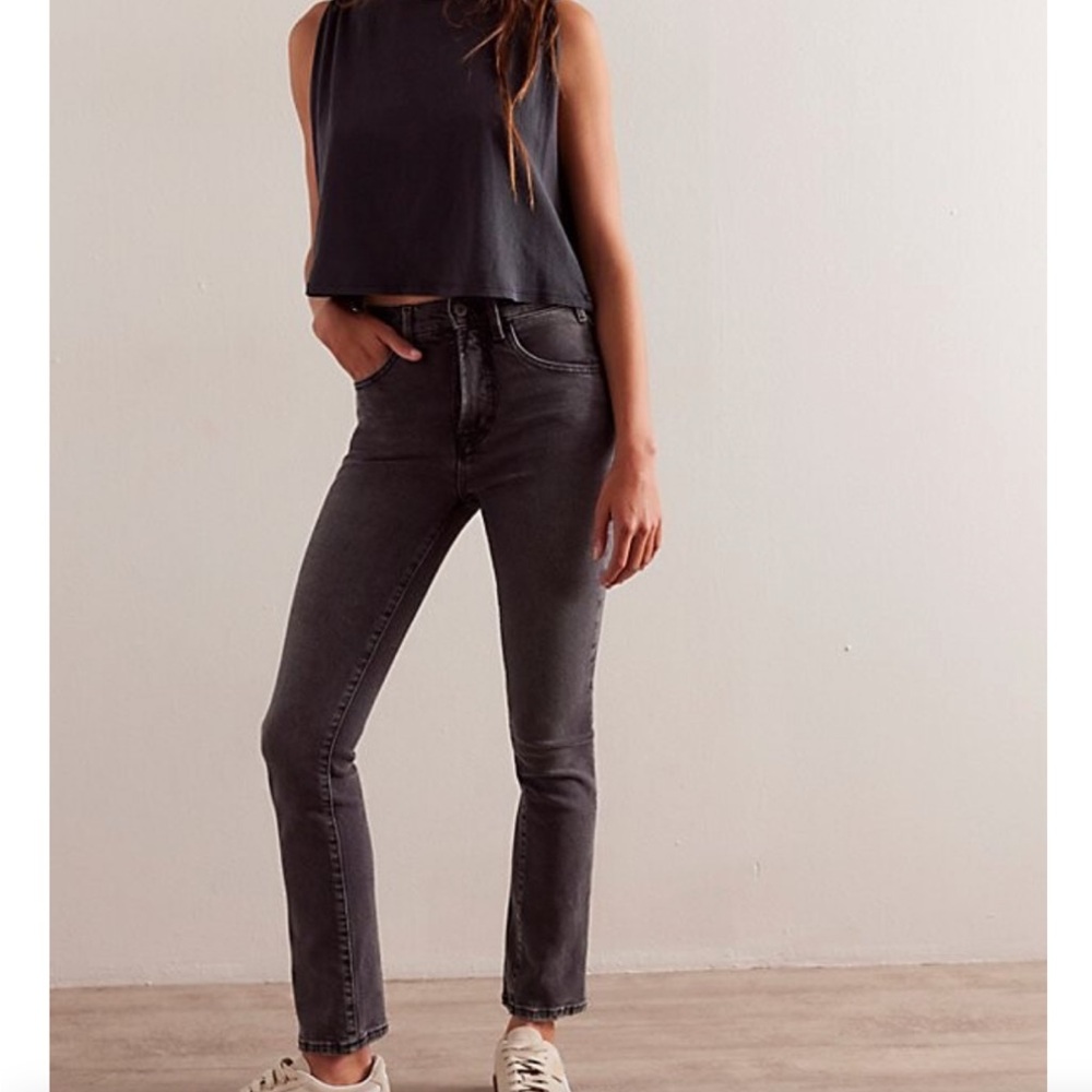 NWOT Low Maintenance mid rise crop boot flare jeans by Free People in size 31